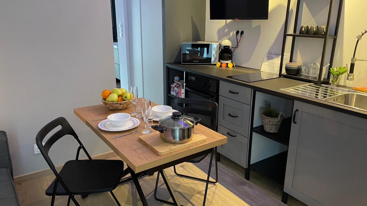 Bienvenue chez vous appartement en RDC avec espace extérieur privé Dole Esterno foto